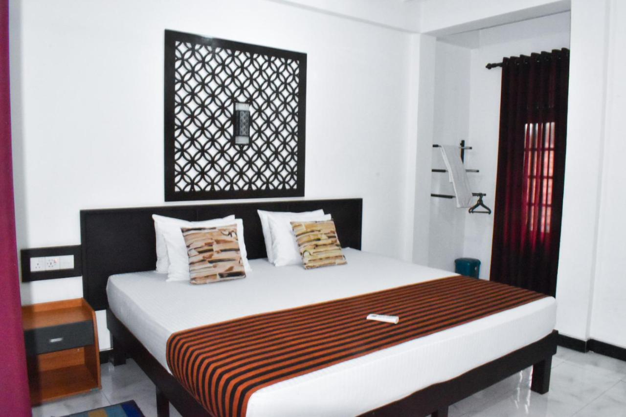 Myr-O Homestay Kombichankulama Esterno foto