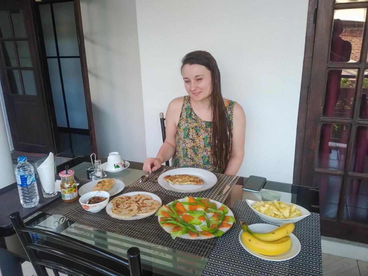 Myr-O Homestay Kombichankulama Esterno foto