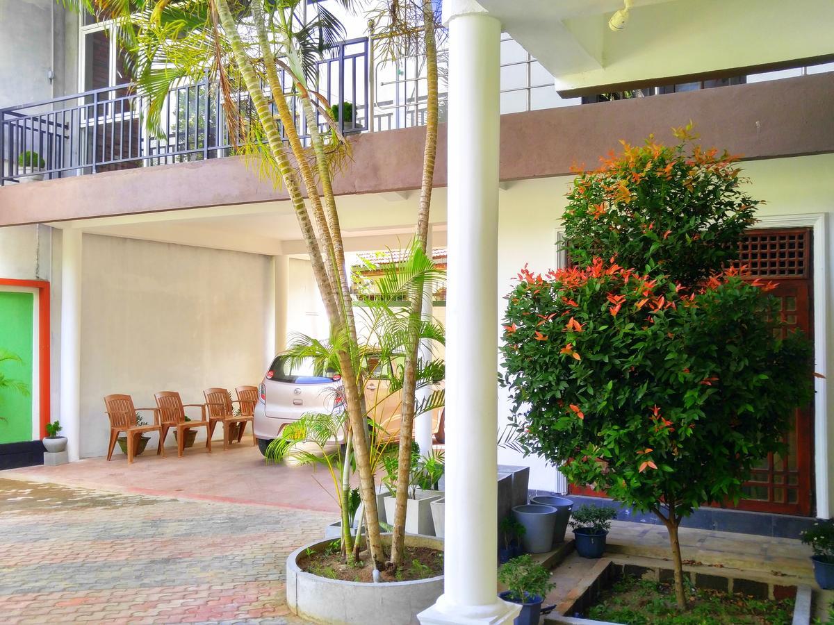 Myr-O Homestay Kombichankulama Esterno foto