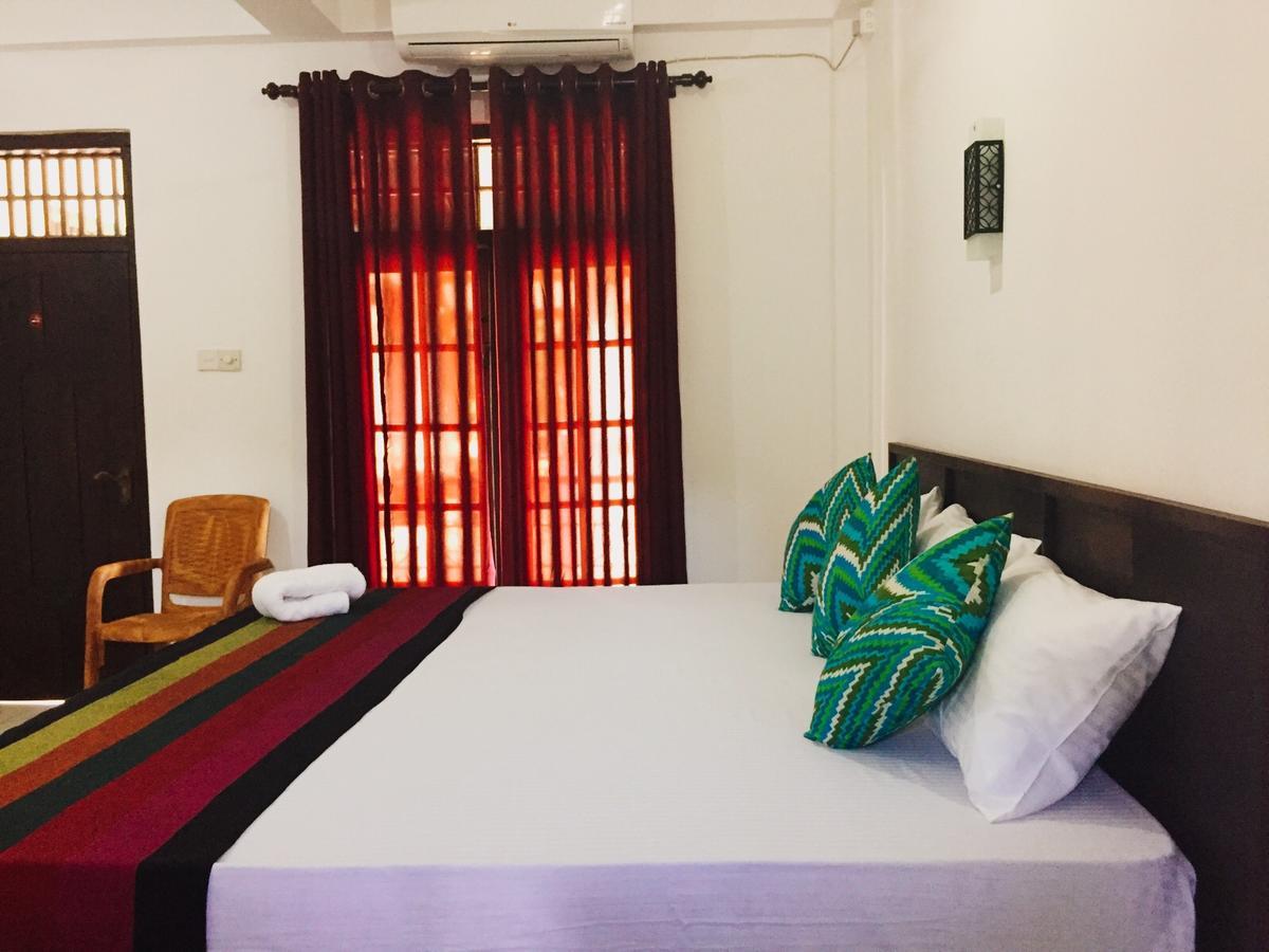 Myr-O Homestay Kombichankulama Esterno foto