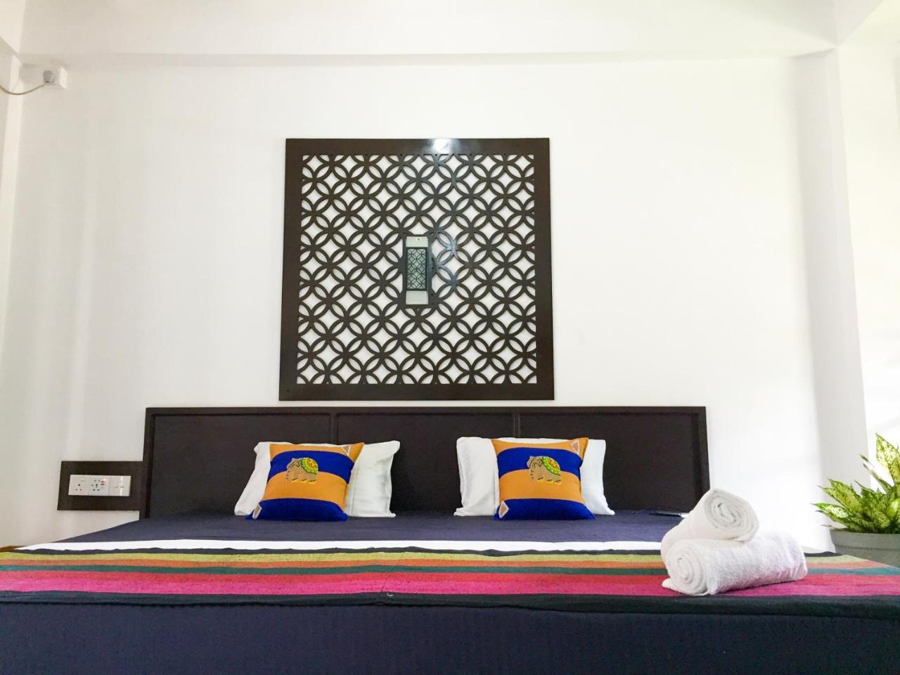 Myr-O Homestay Kombichankulama Esterno foto