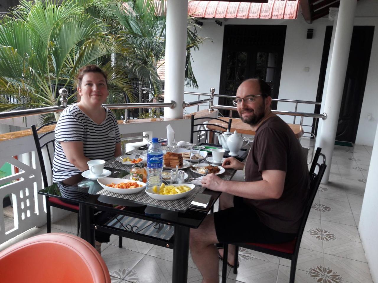 Myr-O Homestay Kombichankulama Esterno foto