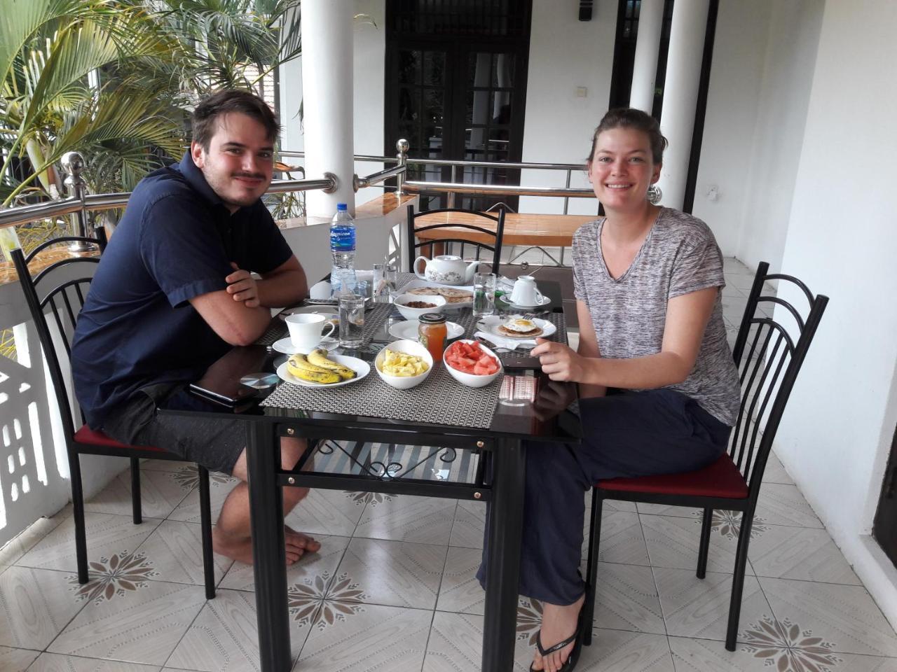 Myr-O Homestay Kombichankulama Esterno foto