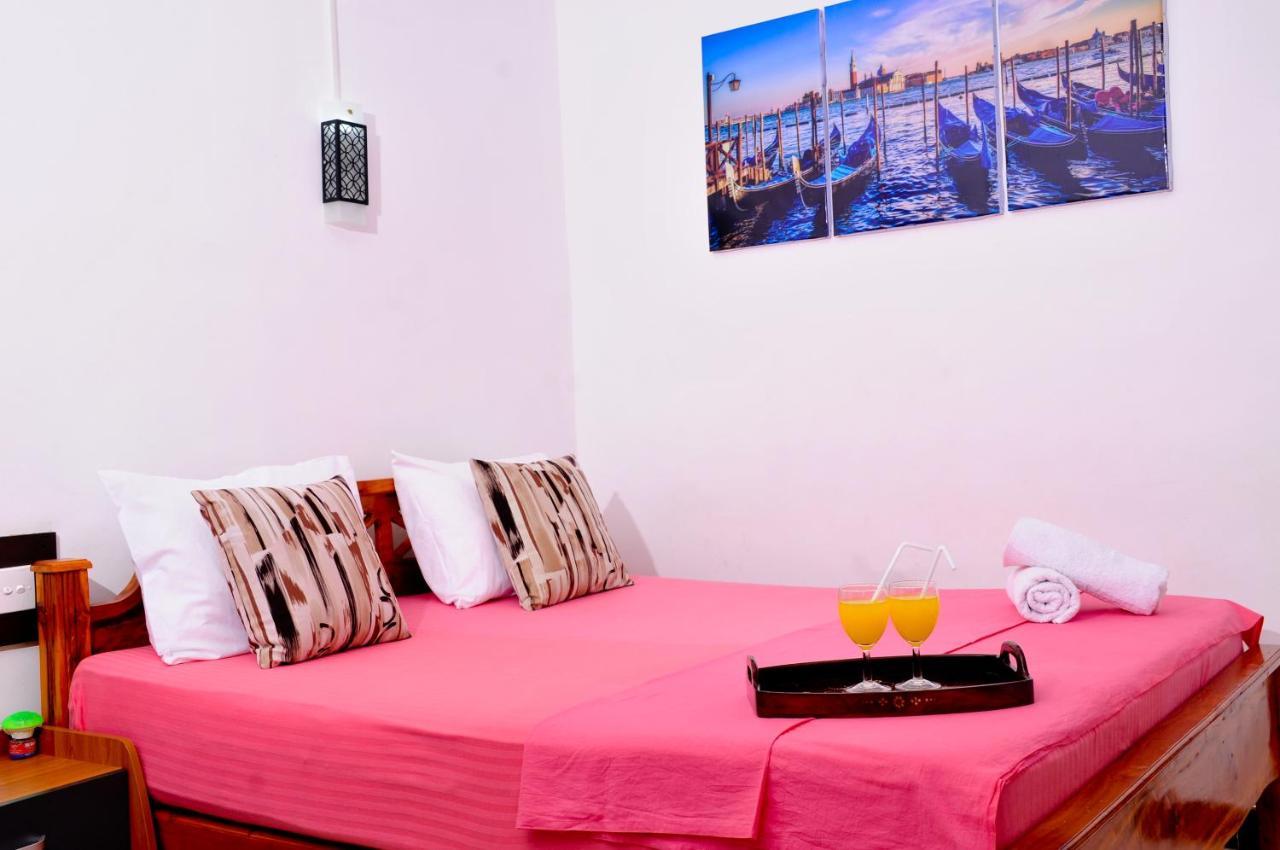 Myr-O Homestay Kombichankulama Esterno foto