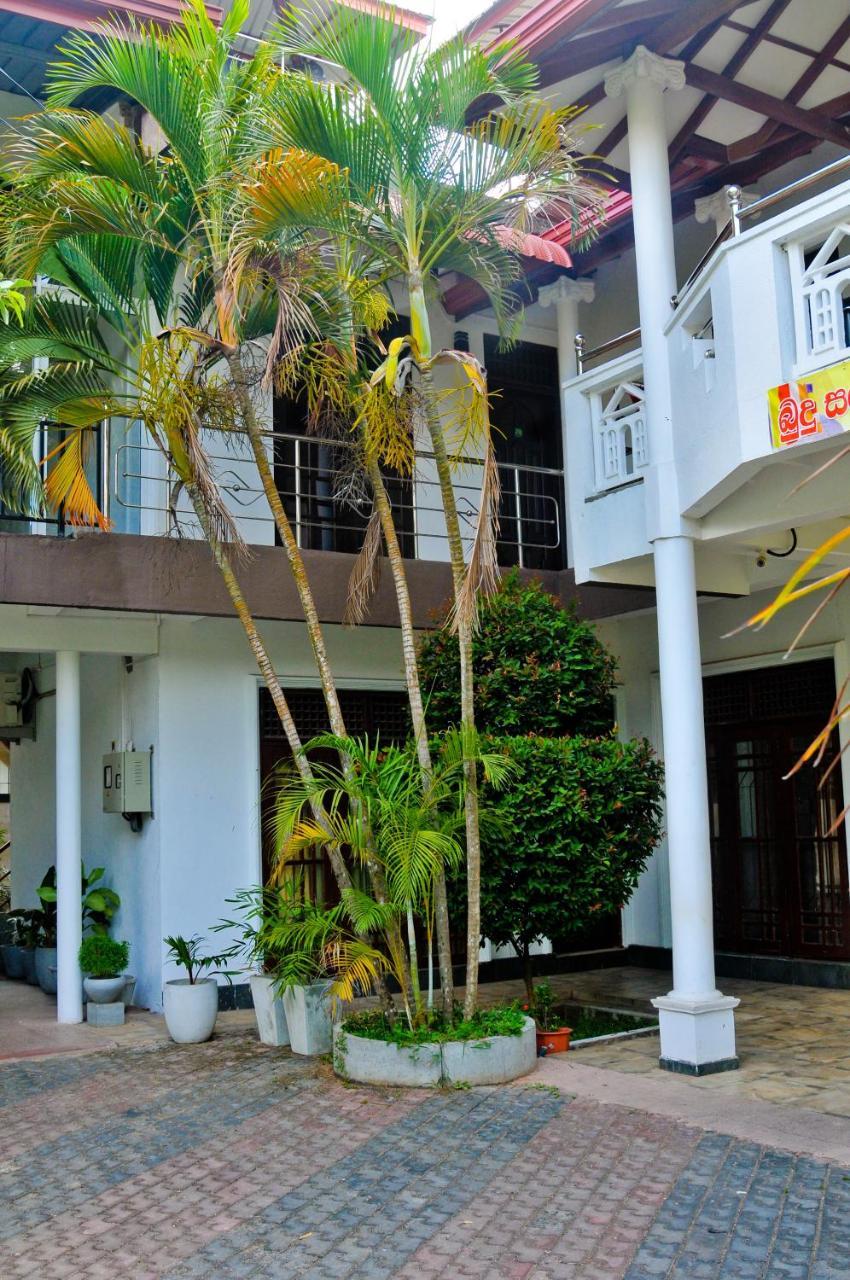 Myr-O Homestay Kombichankulama Esterno foto