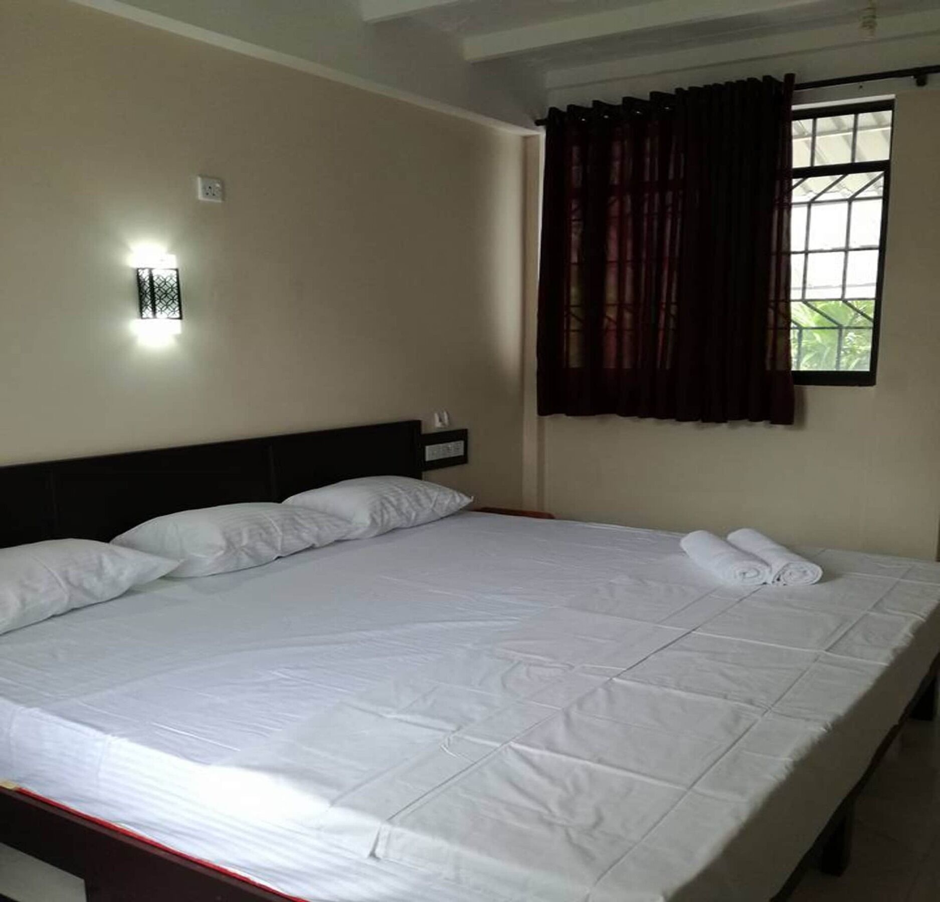 Myr-O Homestay Kombichankulama Esterno foto