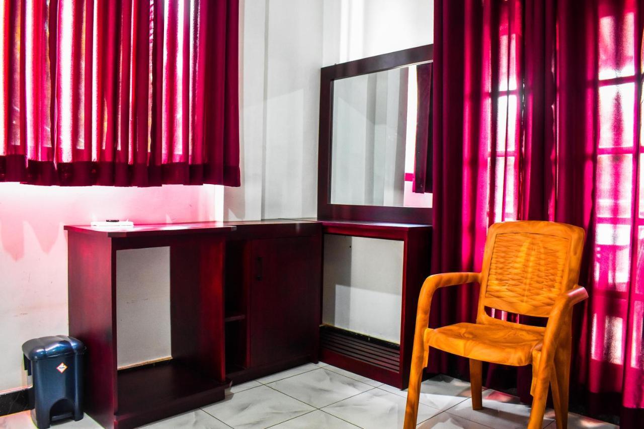Myr-O Homestay Kombichankulama Esterno foto